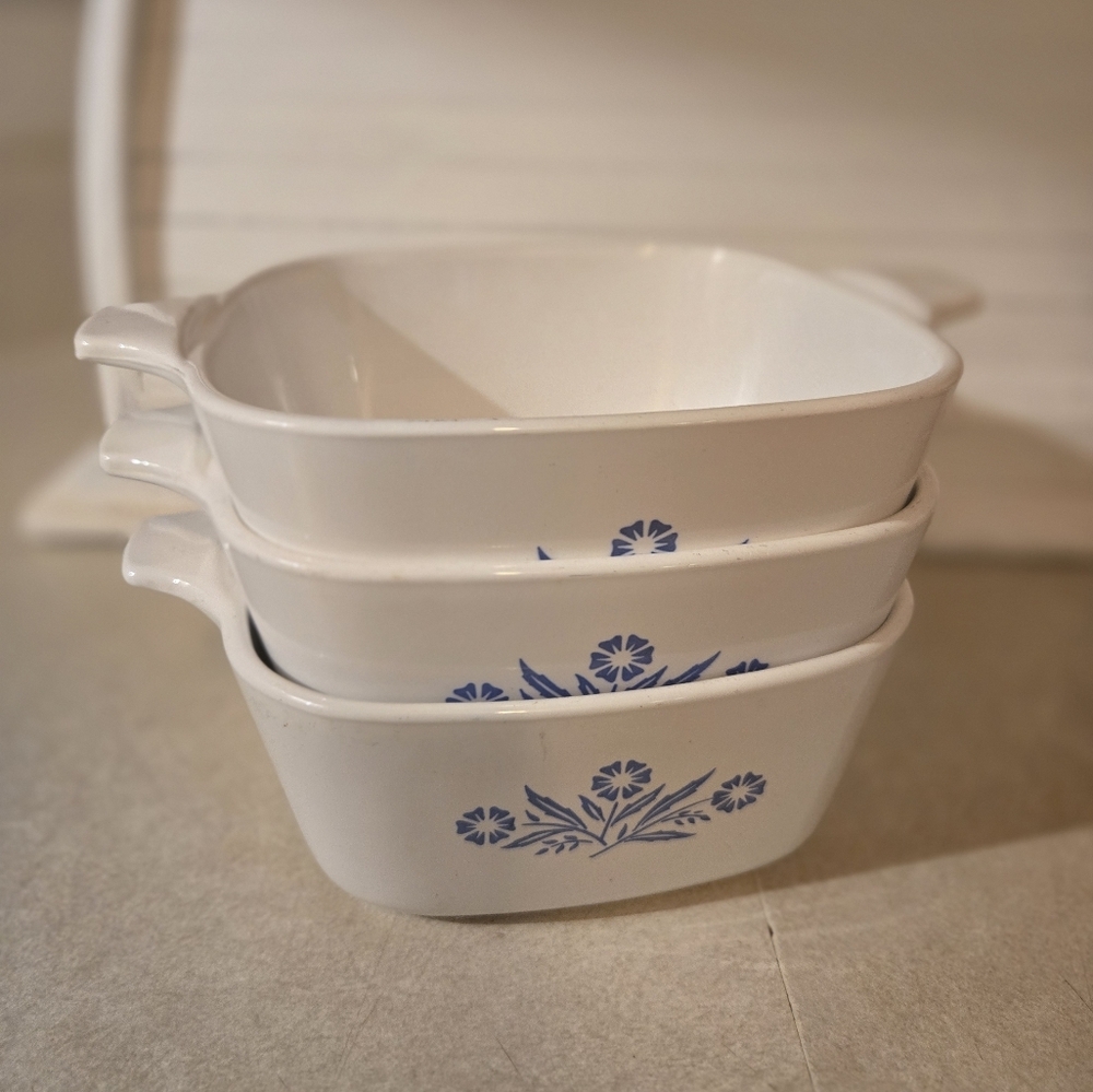 Corningware Vintage Blue Cornflower 22 Ounce Dishes (3) - Picture 2 of 10